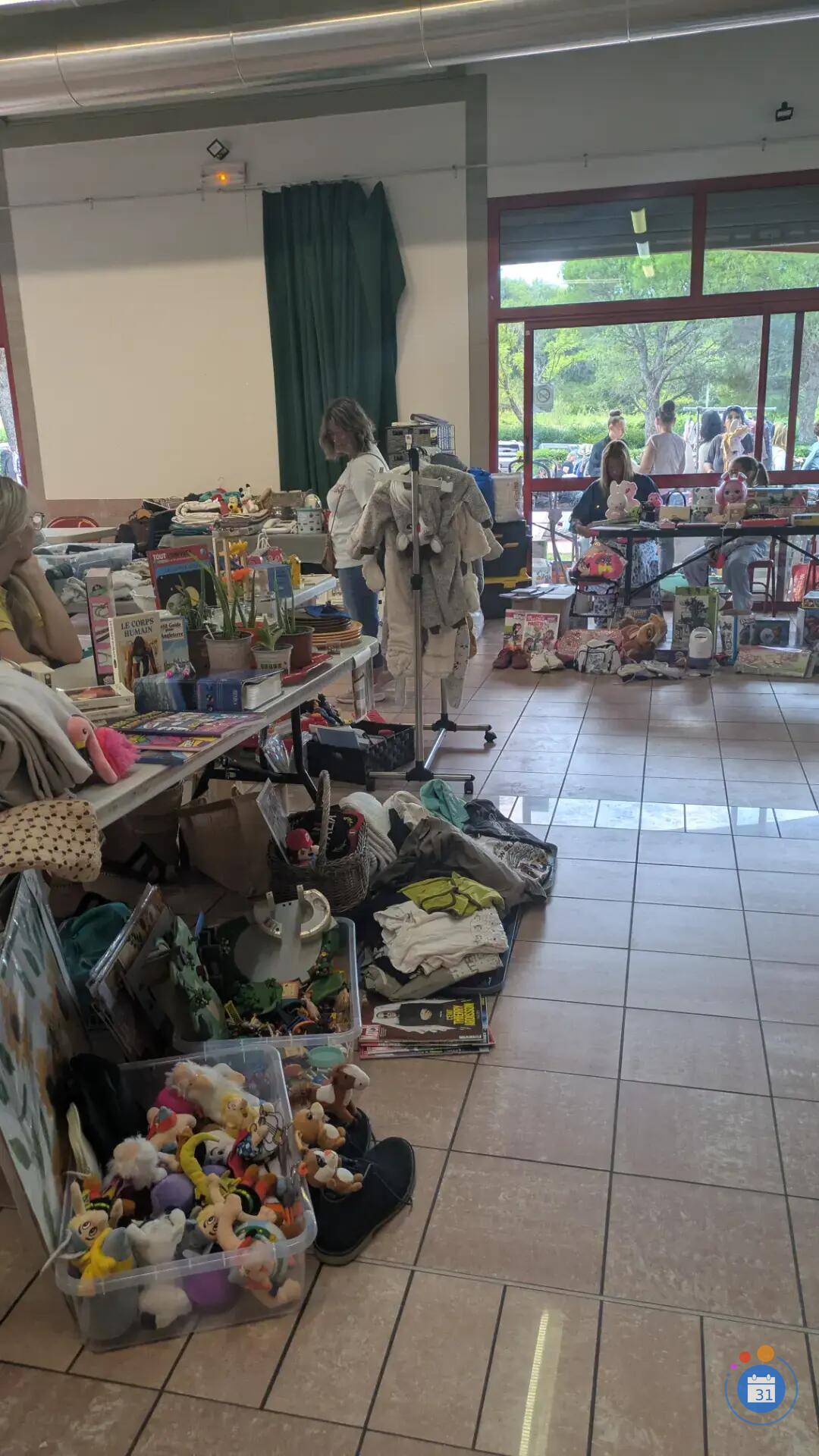Image Vide grenier de la rentrée (photo 2)