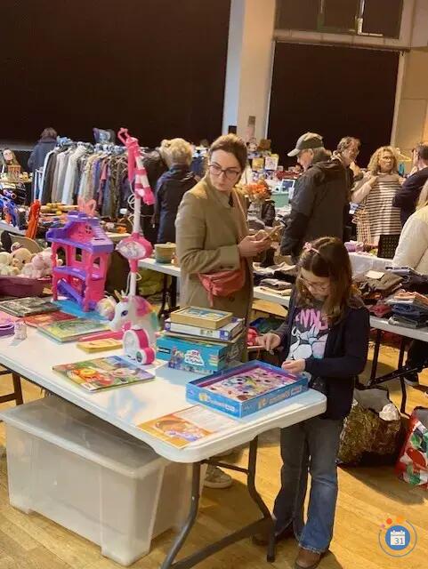 Image VIDE GRENIER (photo 2)