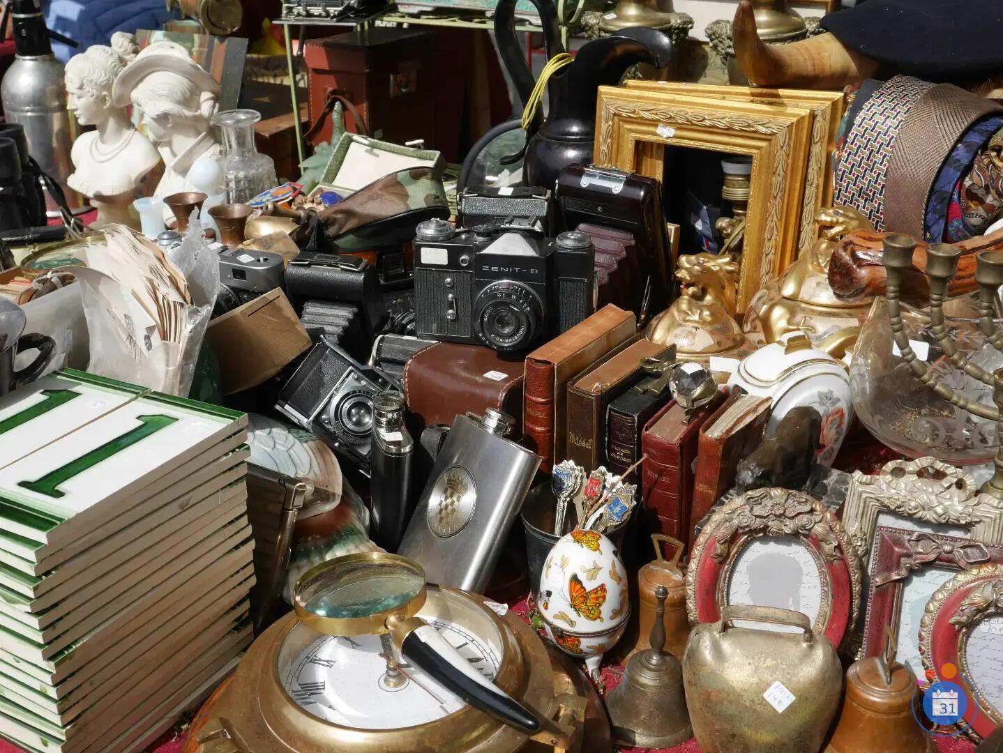 Image VIDE GRENIER BROCANTE D'AUTOMNE (photo 4)