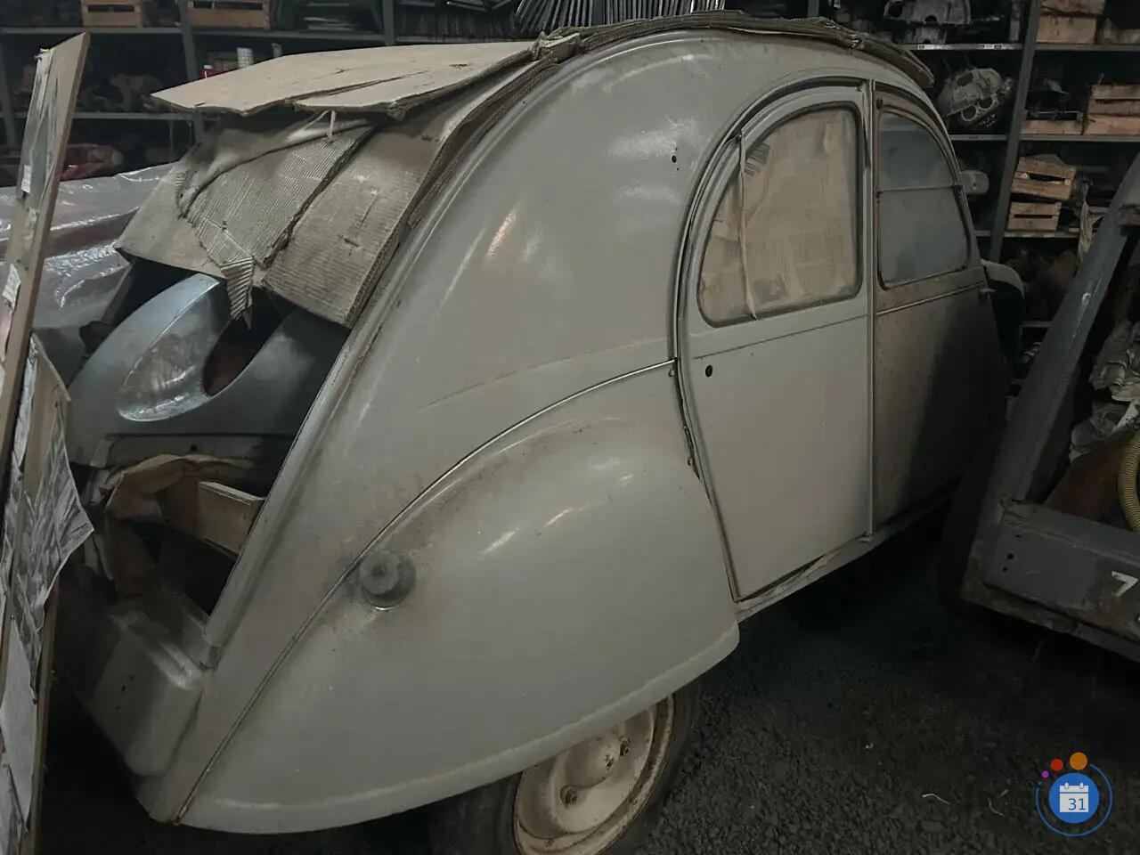 Image VIDE GARAGE : VÉHICULES ANCIENS & PIÈCES DÉTACHÉES (photo 3)