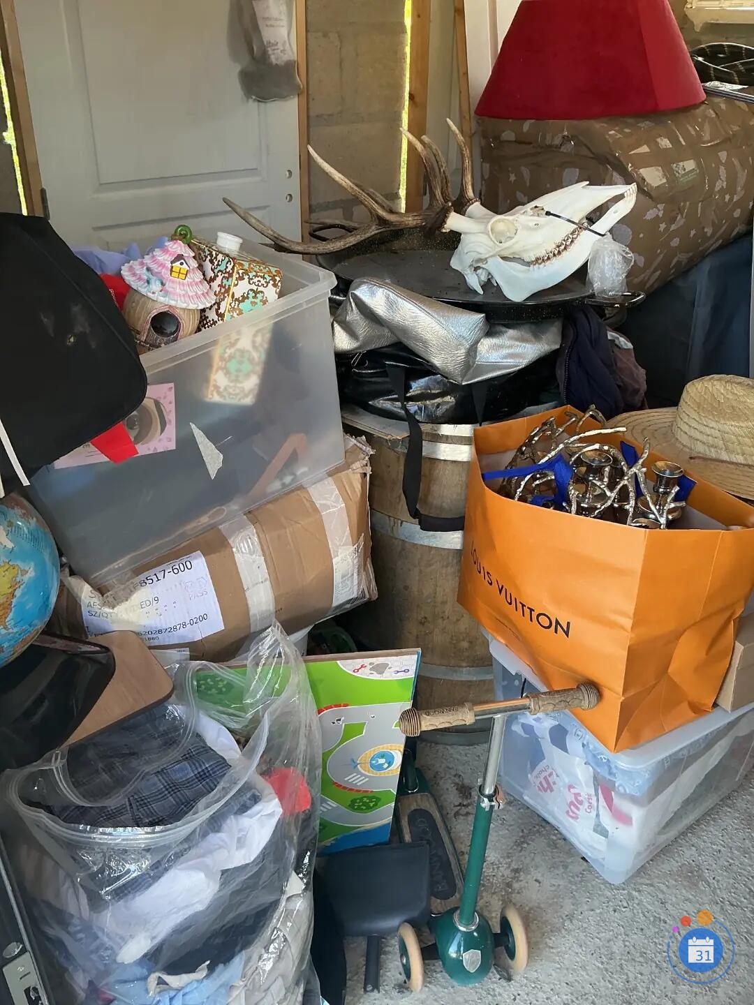 Image Vide, maison, petit prix, vêtements, outillage, jouets, etc. (photo 3)