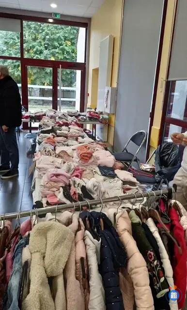 Image bourse vêtements et aux jouets (photo 3)