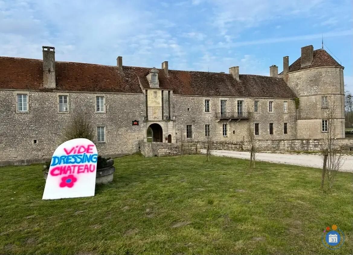 Image Vide dressing château (photo 1)