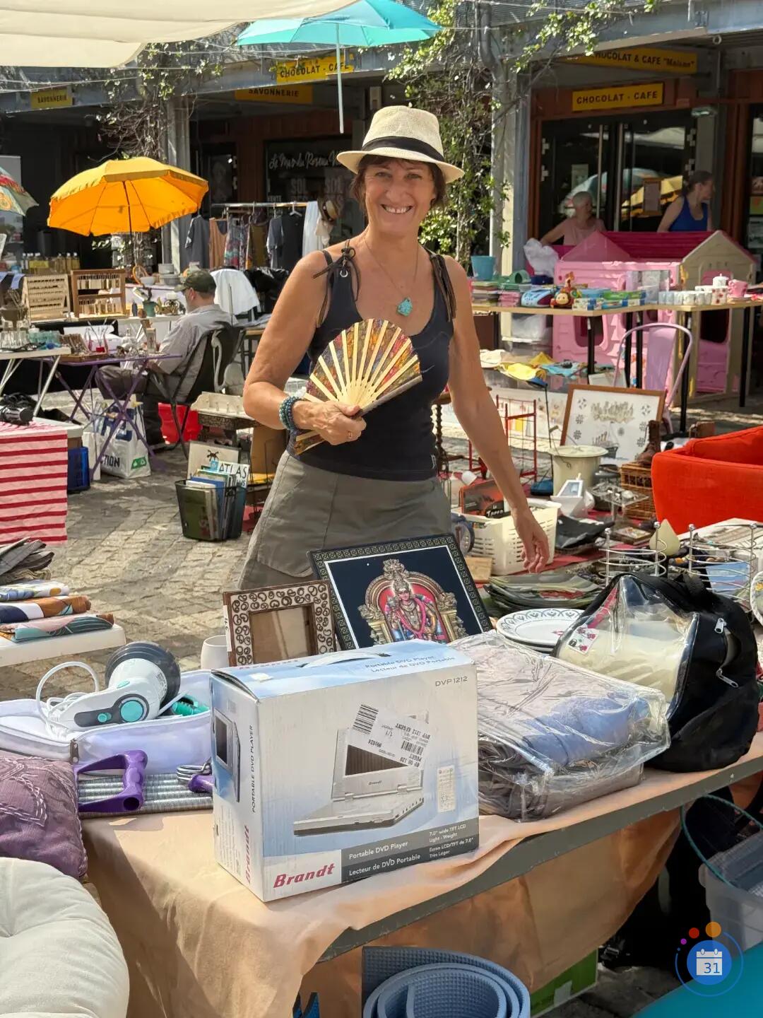 Image VIDE GRENIER (photo 3)