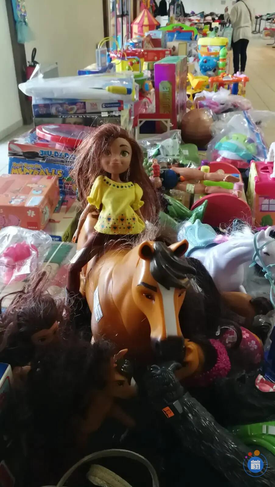 Image 6ème Bourse aux vêtements d'enfants, jouets, livres et puericulture (photo 2)
