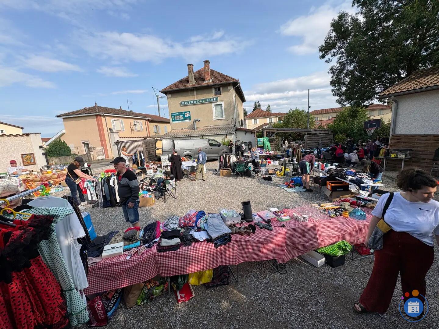 Image Vide grenier du bistrot de la lise (photo 1)