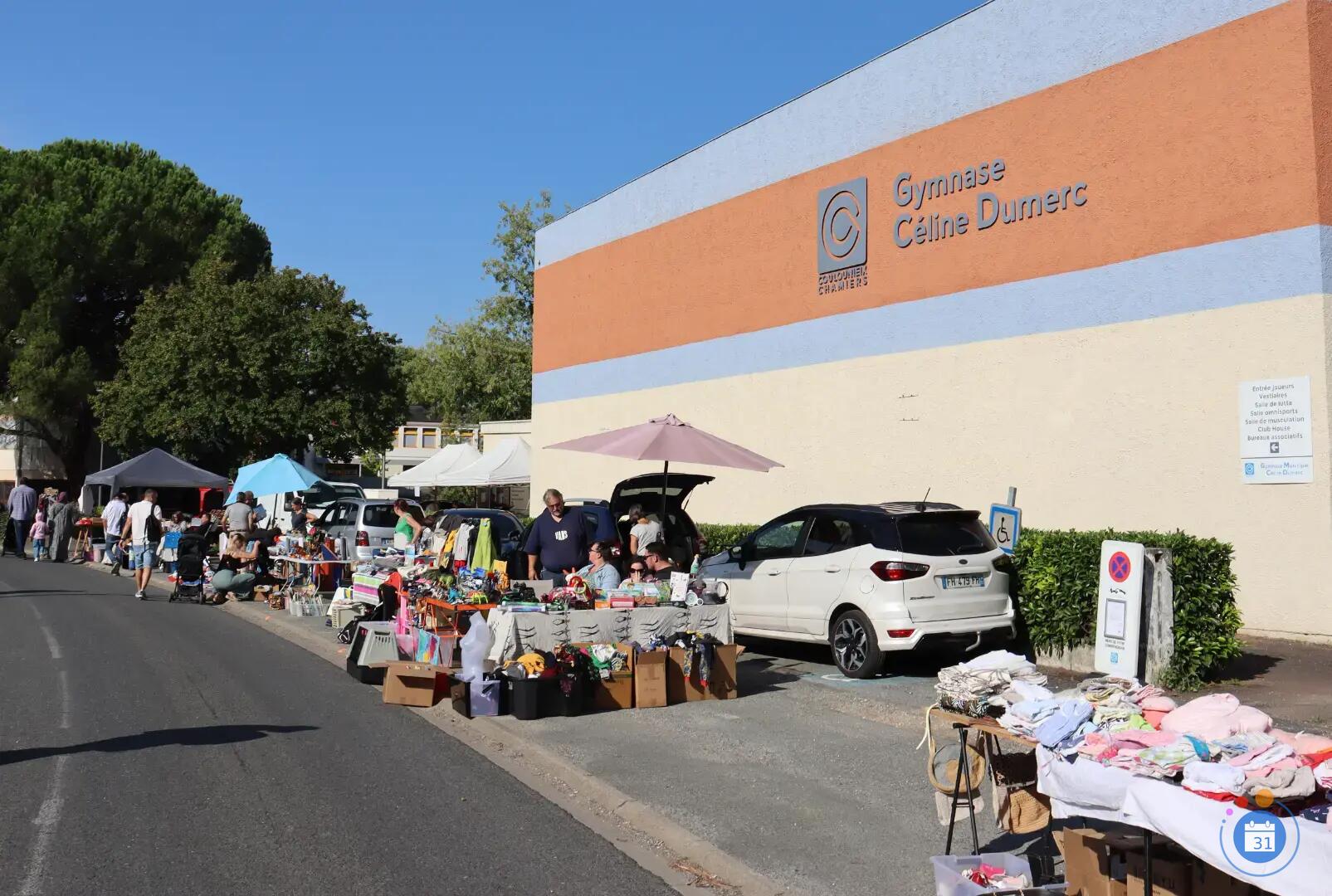 Image Vide greniers / Brocante d'Automne du club de Basket (photo 1)