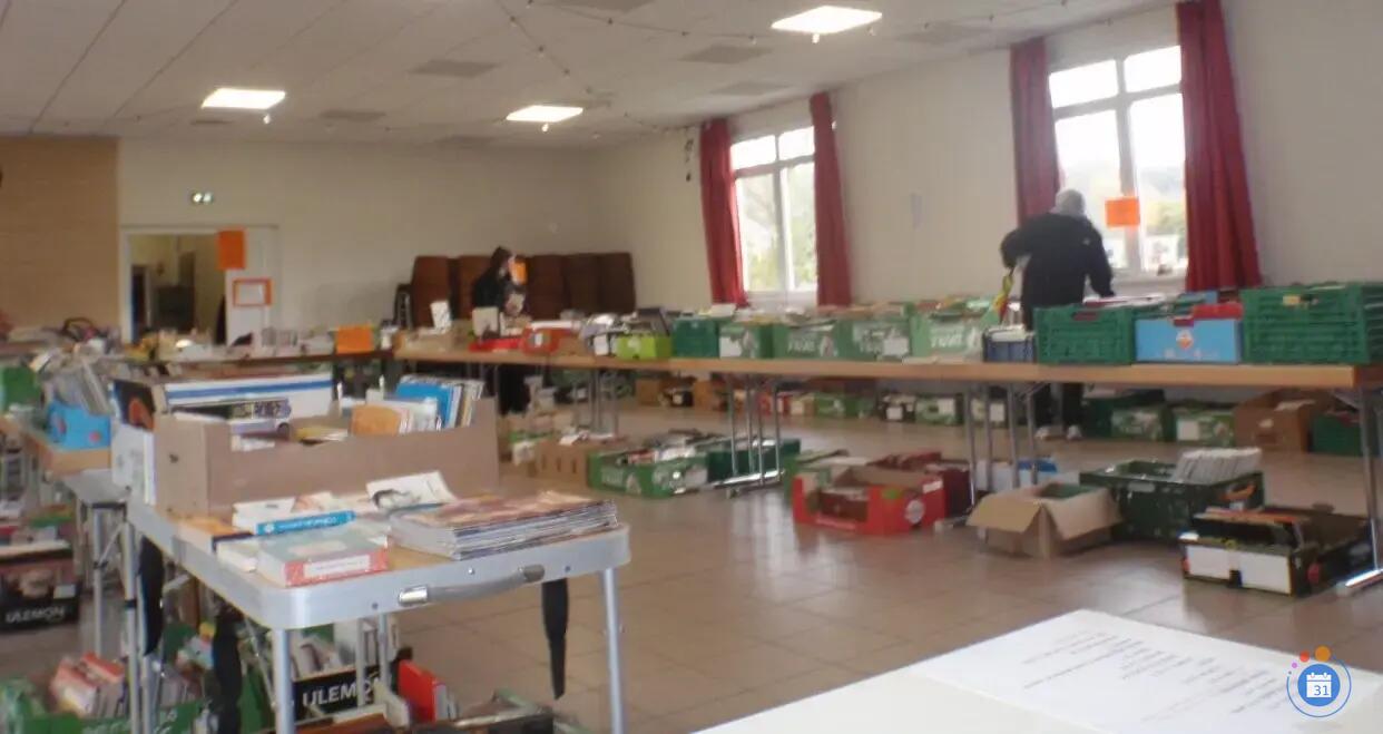 Image boures aux livres, DVD, jeux de société (photo 1)