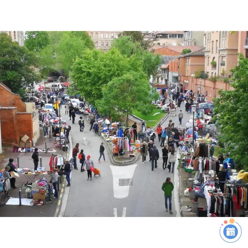 Image Vide grenier de la Calandreta Garoneta d'automne (photo 1)