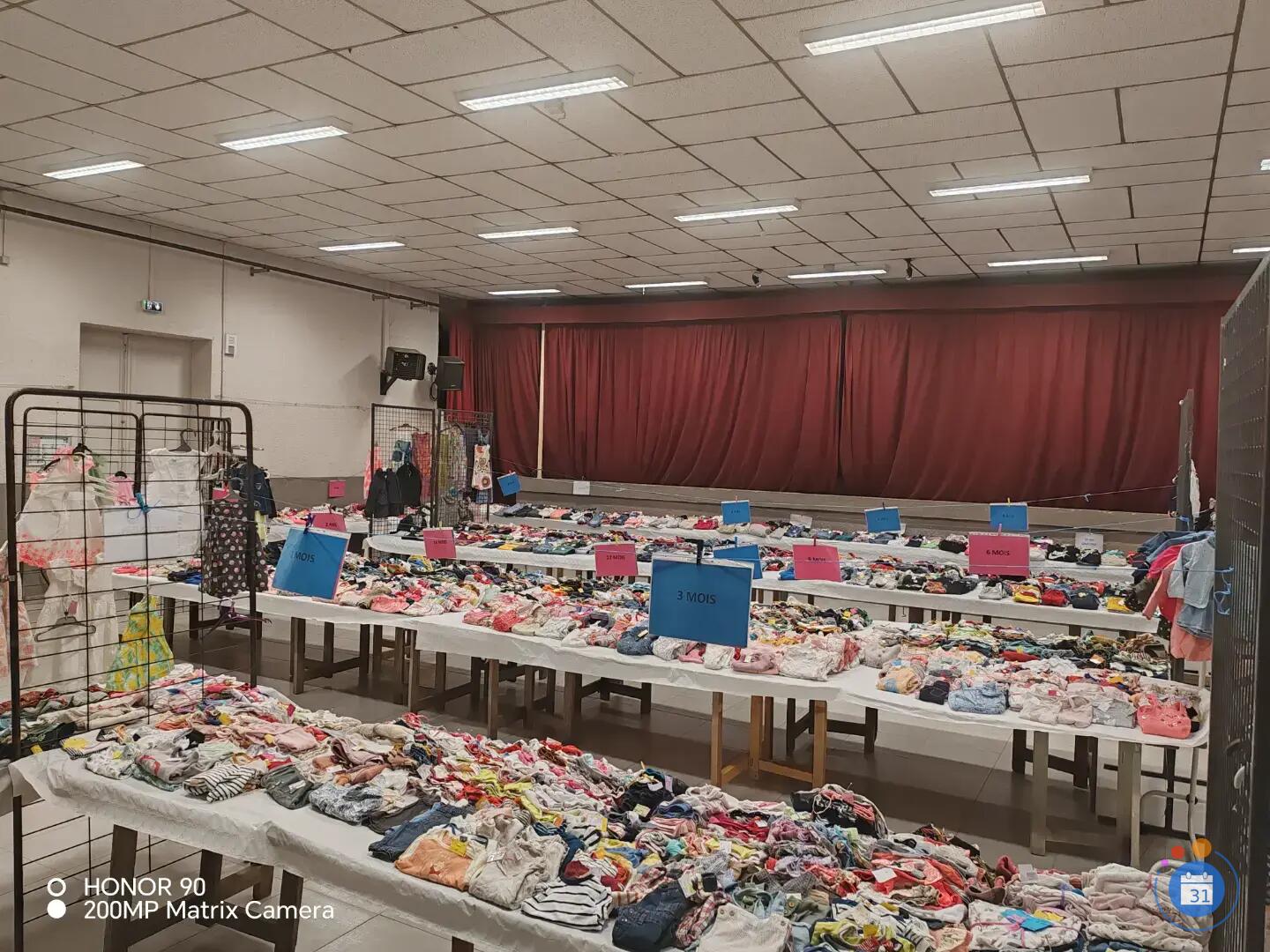 Image Bourse aux vêtements, jouets et puériculture (photo 2)