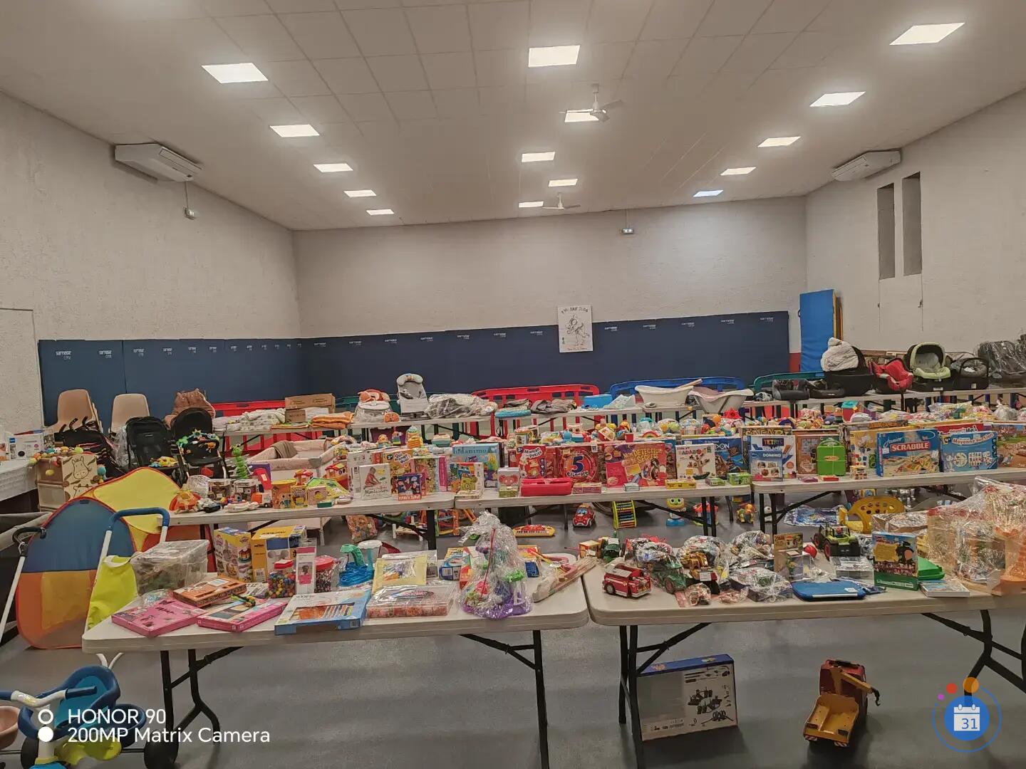 Image Bourse aux vêtements, jouets et puériculture (photo 3)