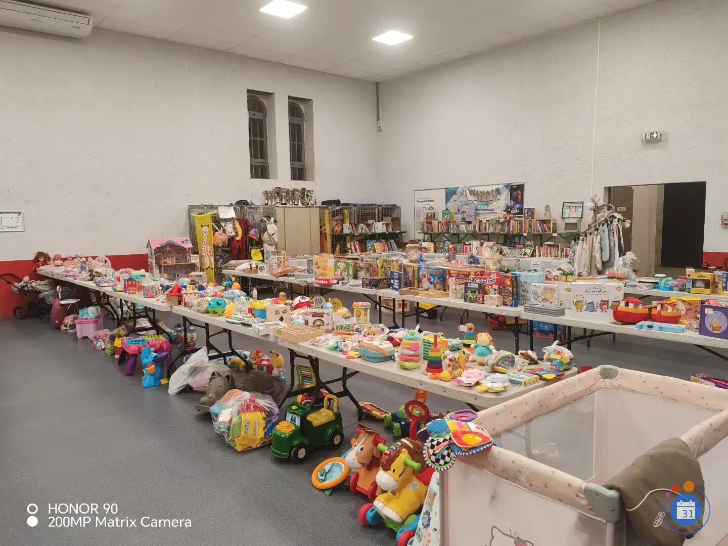 Image Bourse aux vêtements, jouets et puériculture (photo 4)