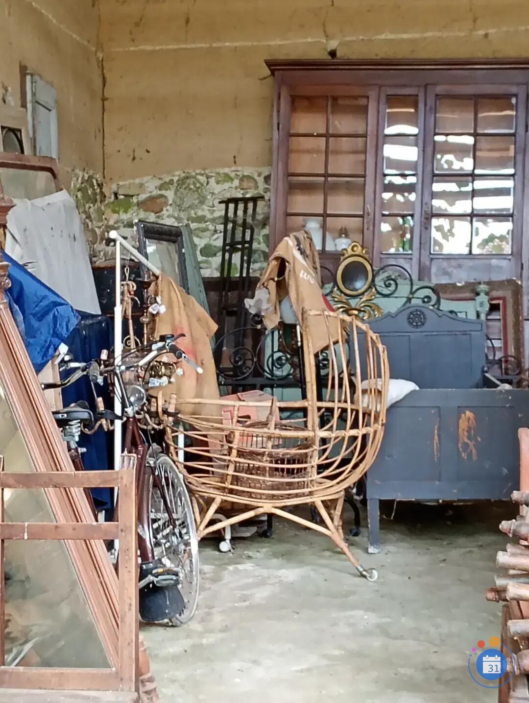 Image Vide maison et ses dépendances (photo 1)