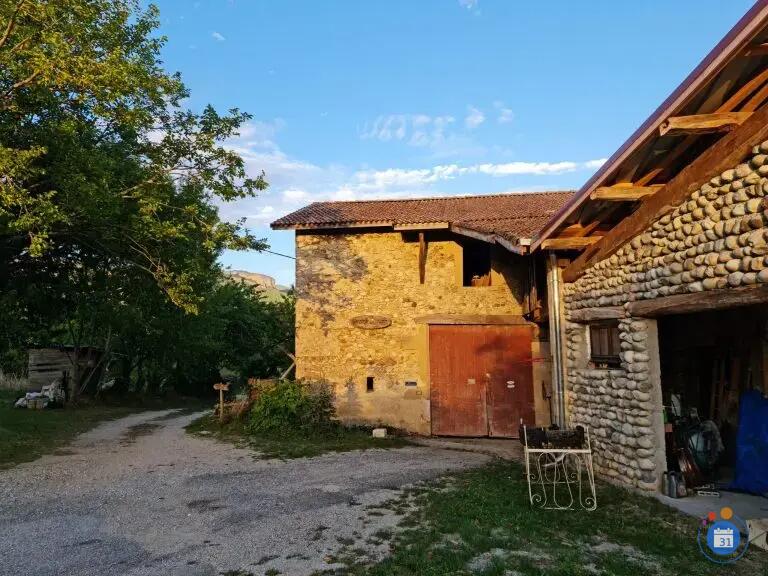 Image 🧺 GRAND VIDE-MAISON À AUBERIVES-EN-ROYANS ! (photo 2)