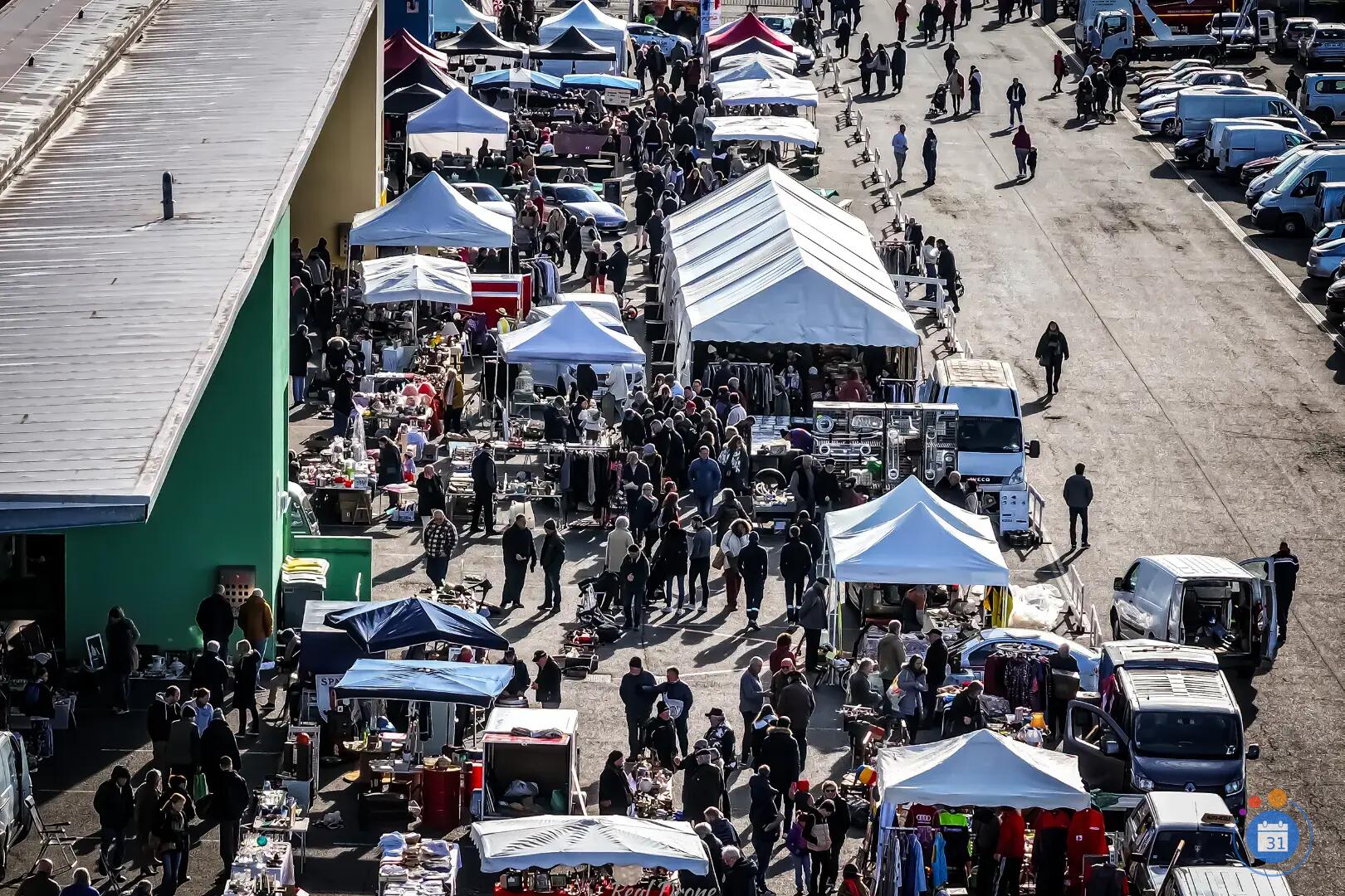 Image Marché de Noël / Vide-Greniers / Bourse d'Echanges du circuit (photo 2)