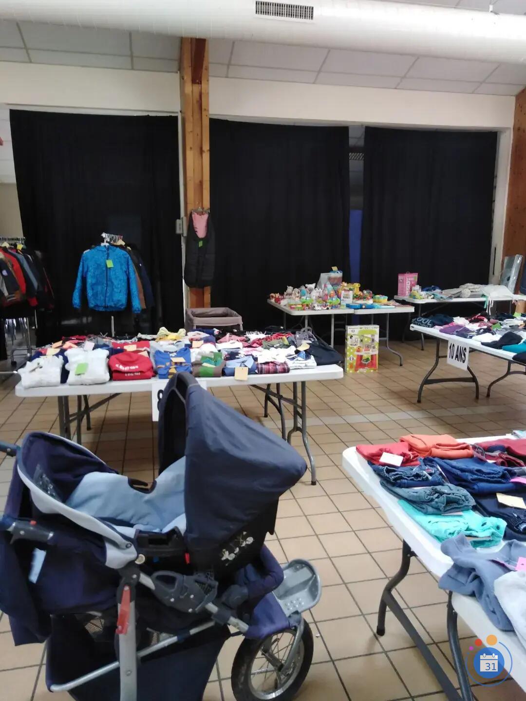 Image Bourse puériculture et vêtements enfants et ado (naissance à taille L) (photo 2)