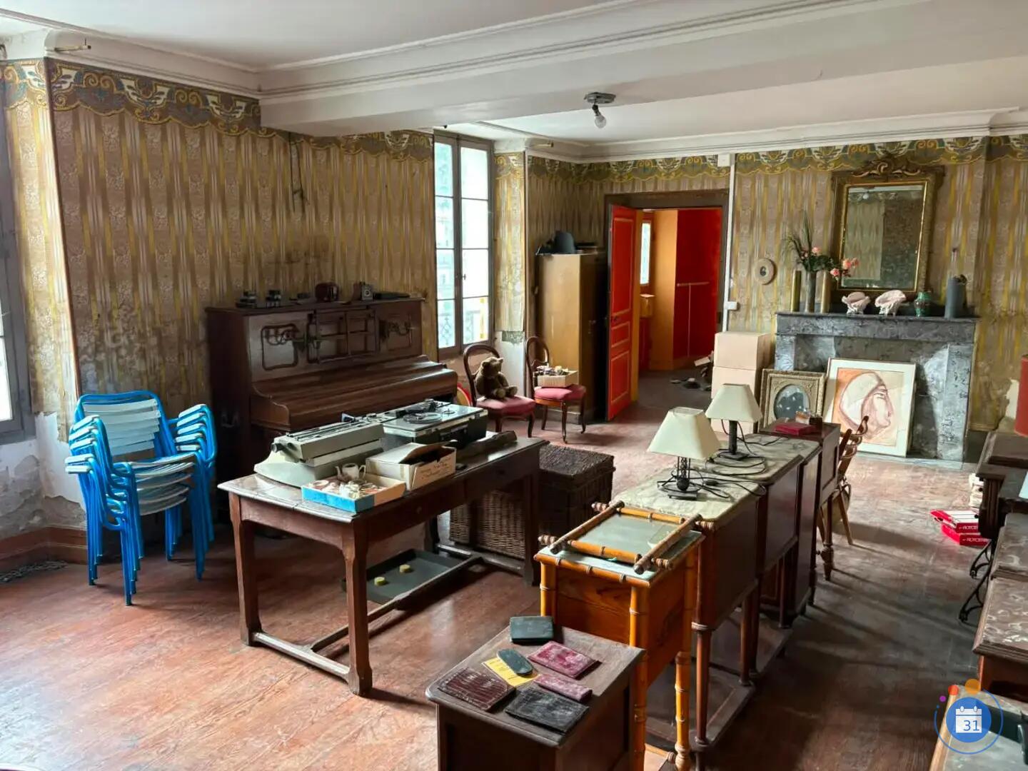 Image Grand vide-maison sur la place principale de Maubourguet (photo 3)