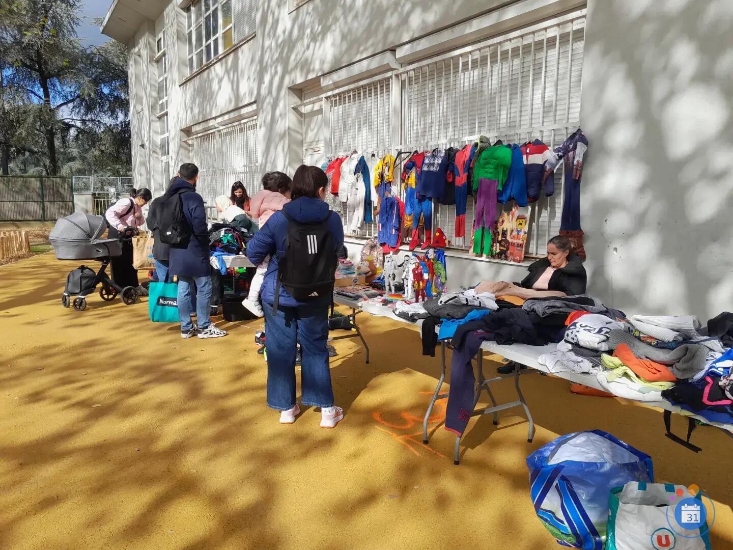 Image Vide Grenier d'aAutomne de l'école Charles Peguy (photo 1)