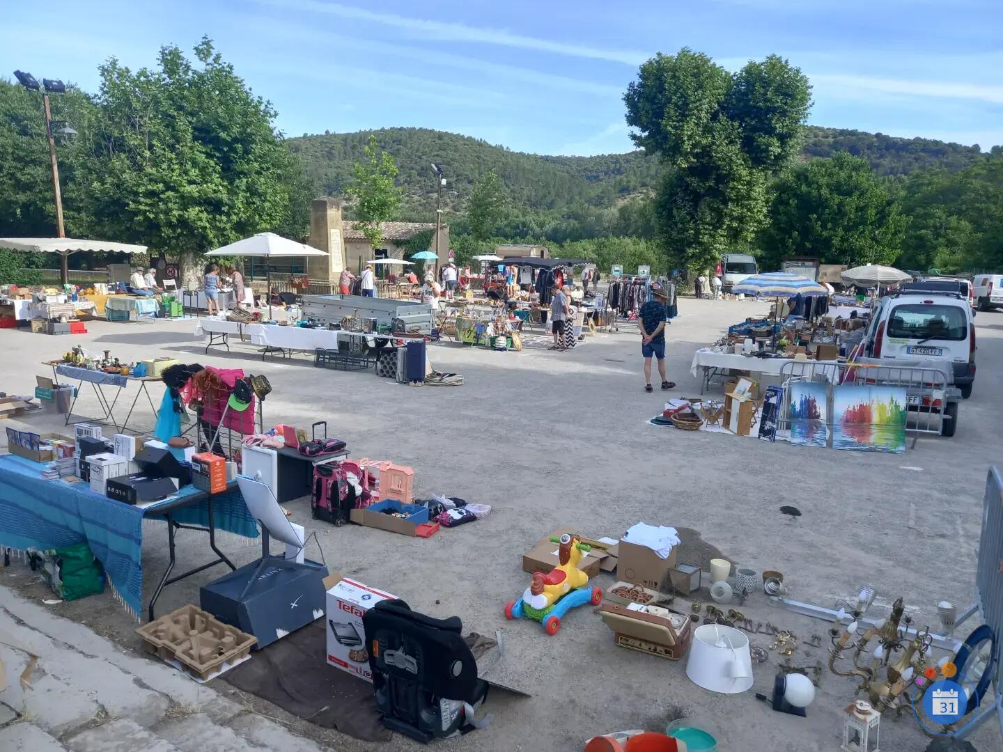 Image Vide grenier (photo 2)