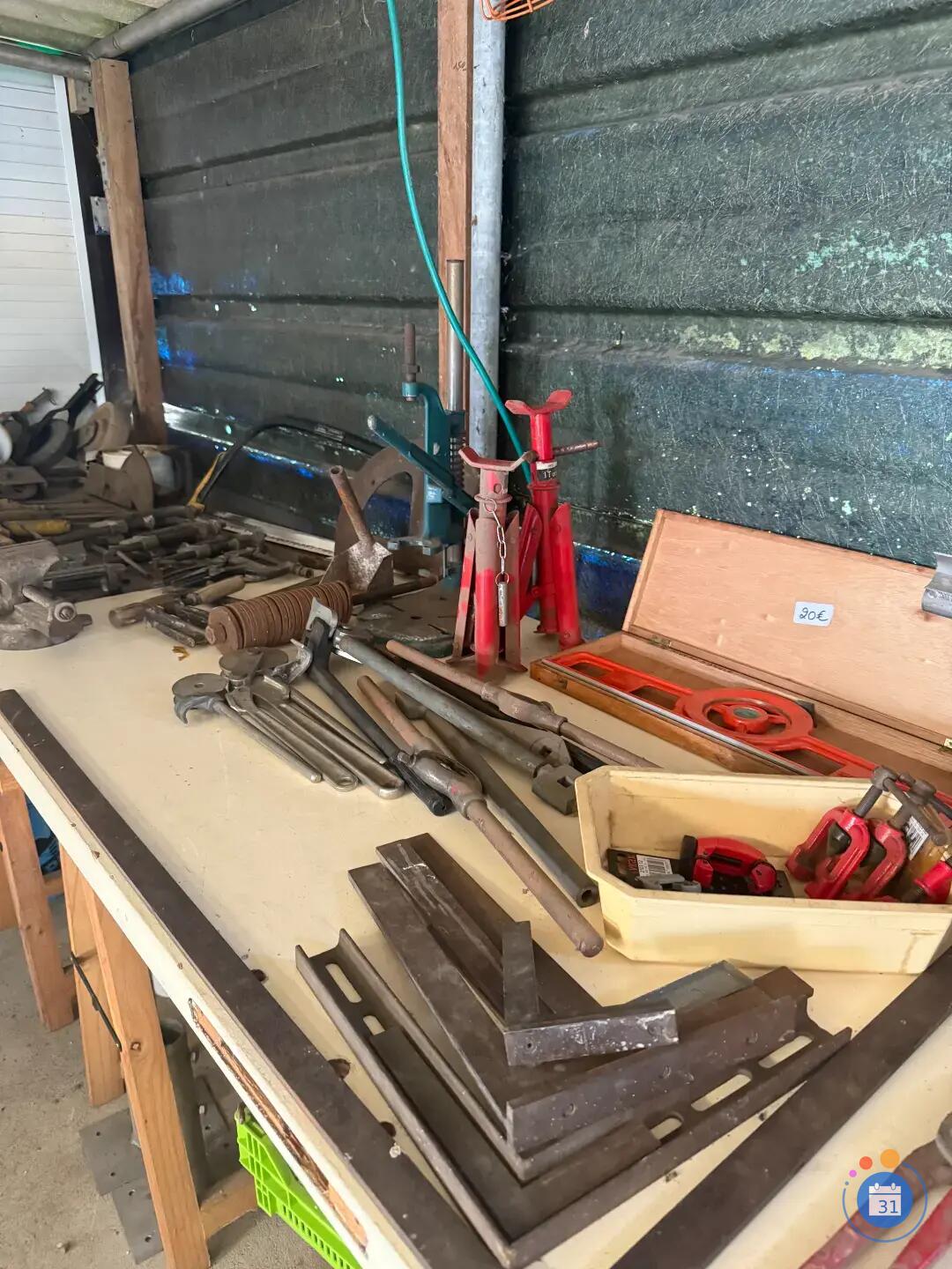 Image Vide atelier ancien chaudronnier (photo 2)