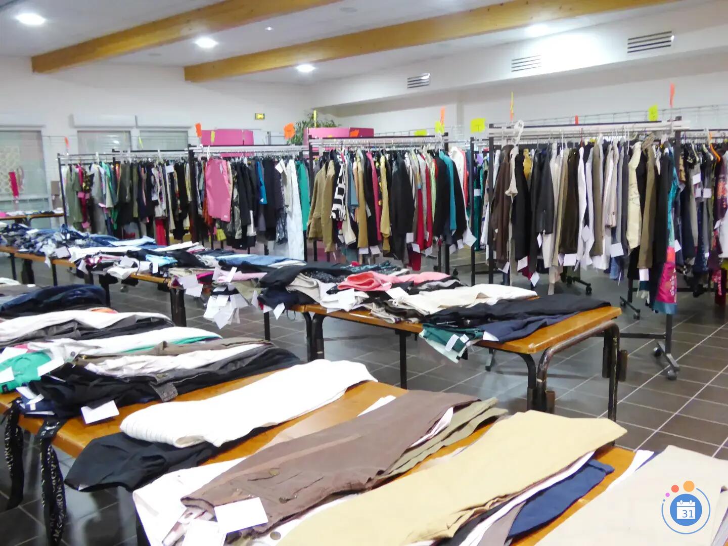 Image bourse aux vêtements - vente vêtements automne-hiver pour toute la famille (photo 2)