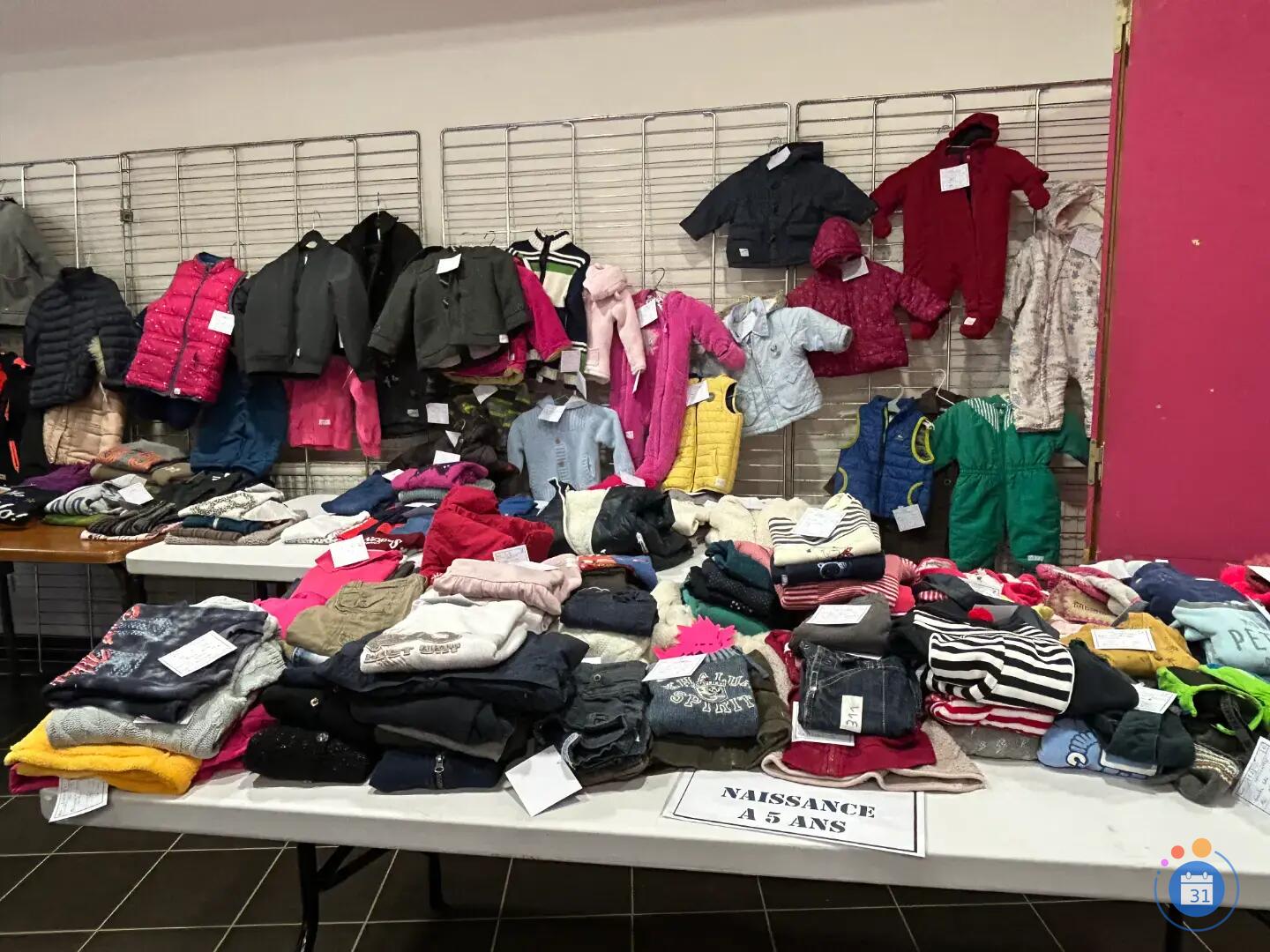 Image bourse aux vêtements - vente vêtements automne-hiver pour toute la famille (photo 4)