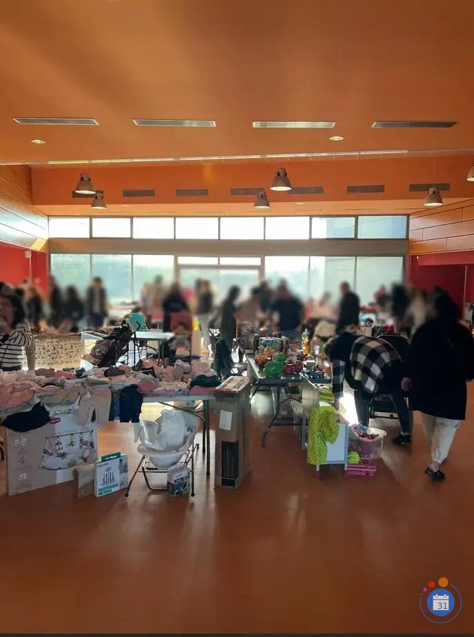 Image Vide poussette - CSC Château de l'Horloge - Relais Petite Enfance (photo 2)