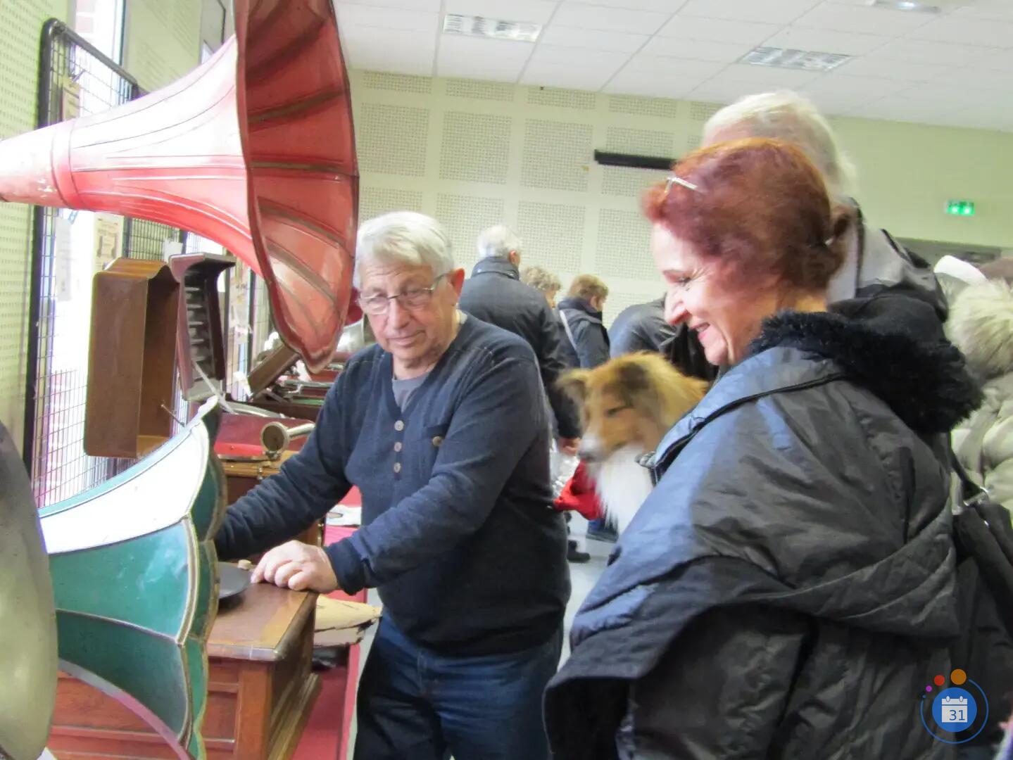 Image BOURSE DE DISQUE, BD et JOUETS ANCIENS (photo 2)