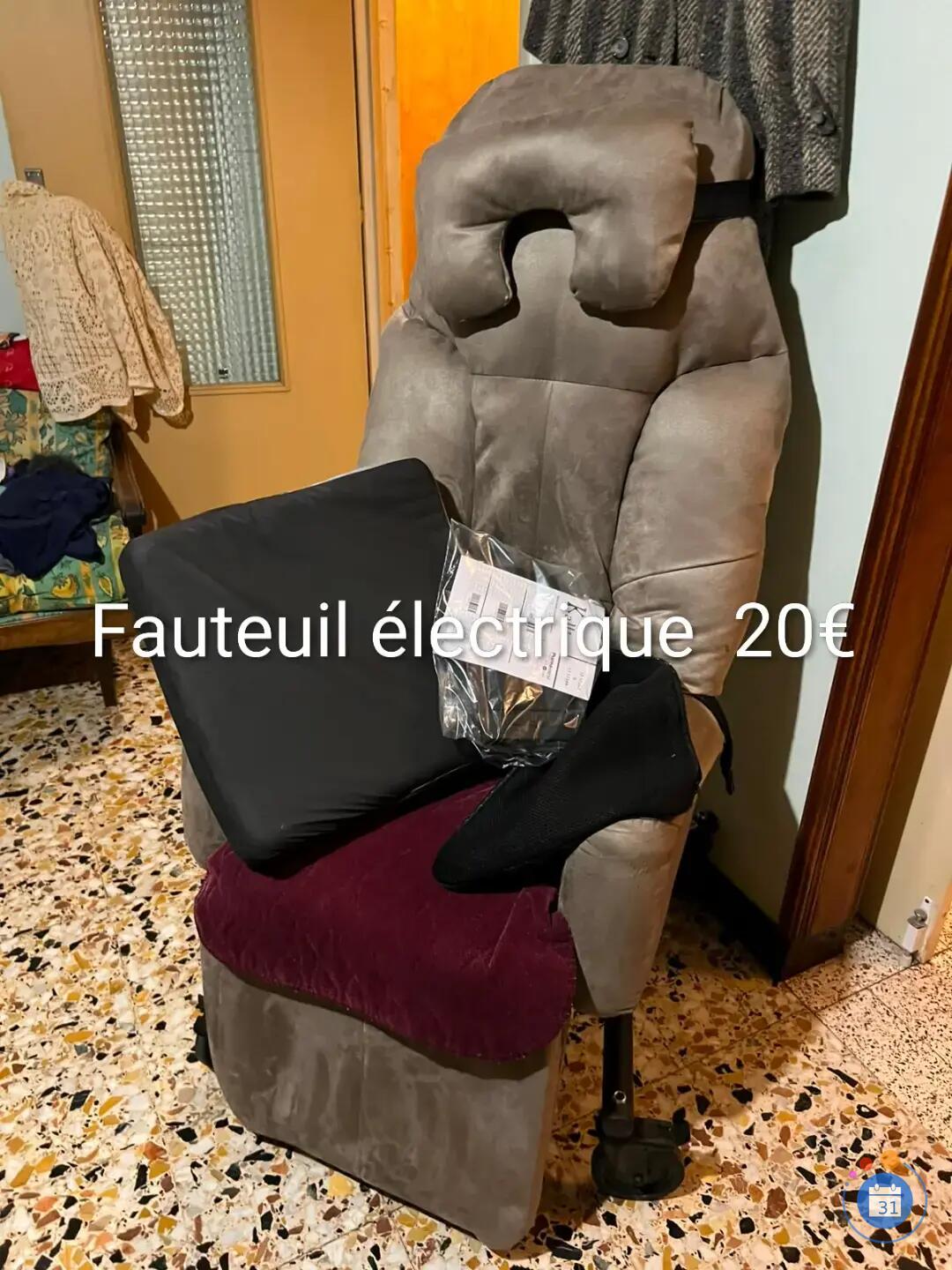 Image Vid maison On Donne. Sauf ou 3 objets. Prix sur photo. (photo 2)