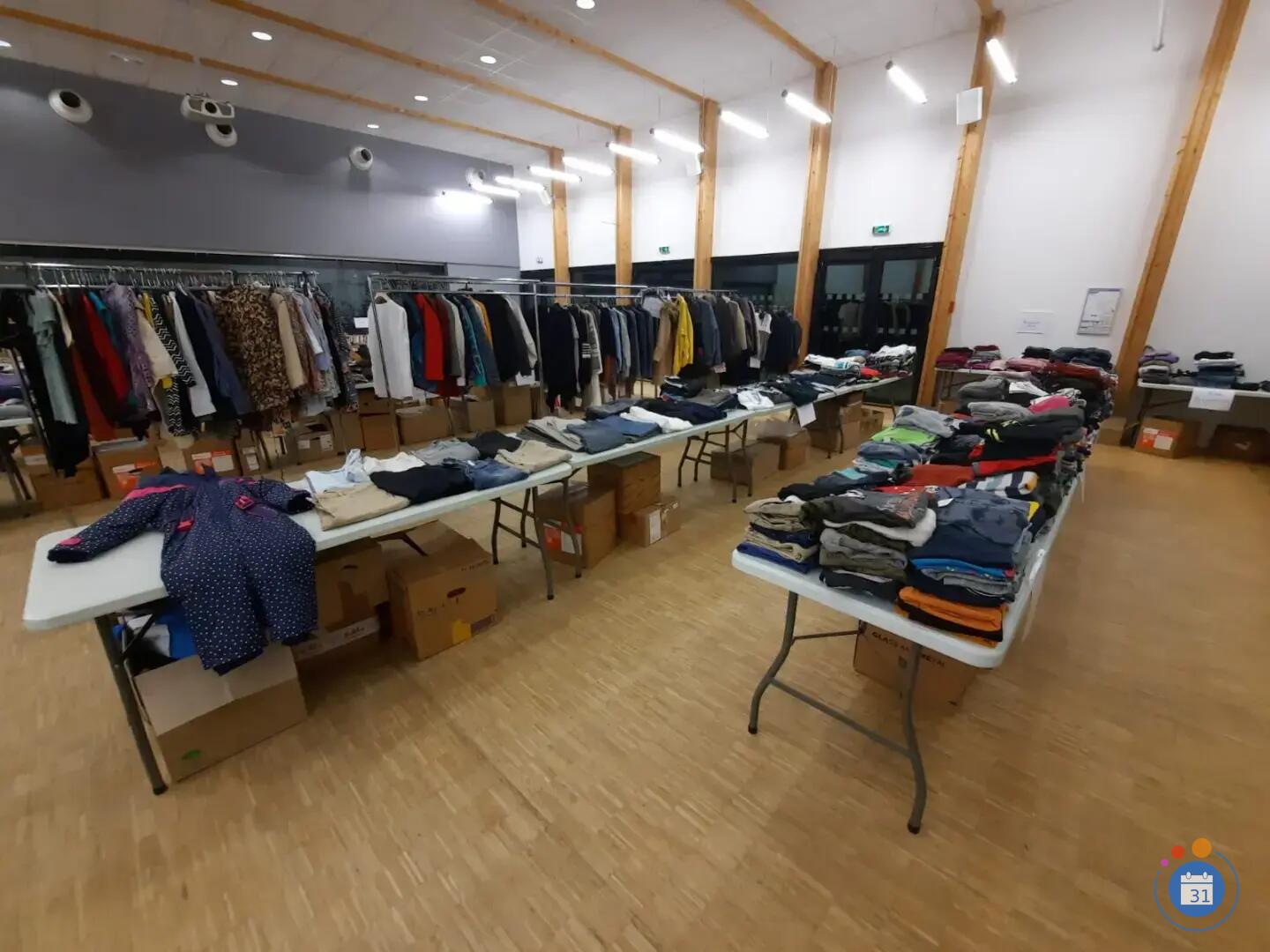 Image Foire aux vêtements et aux livres (photo 2)