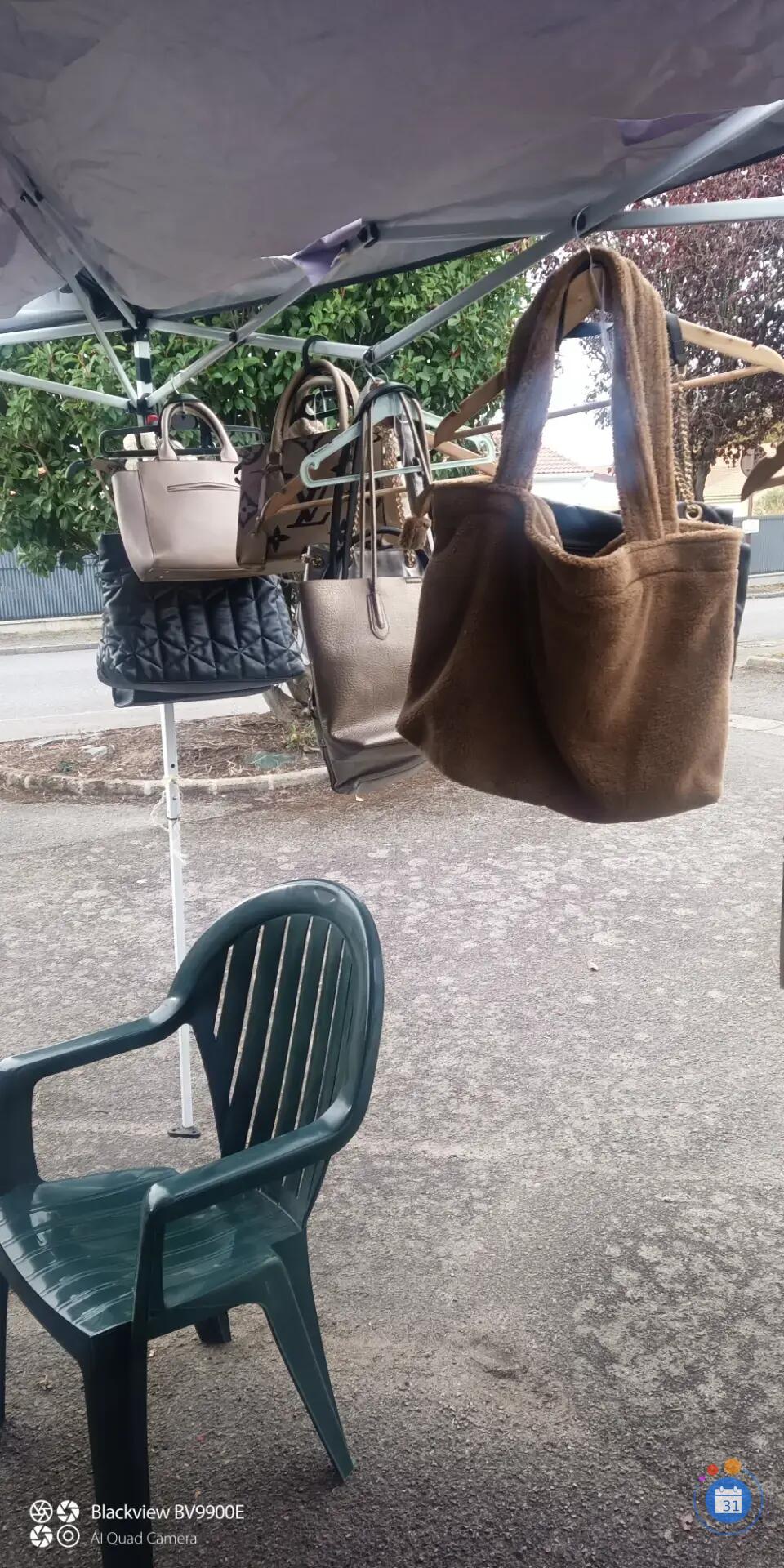 Image Vide maison/dressing (photo 1)