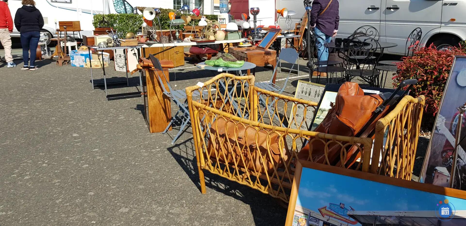Image Brocante - bric à Brac - artisanat - Braderie (photo 3)