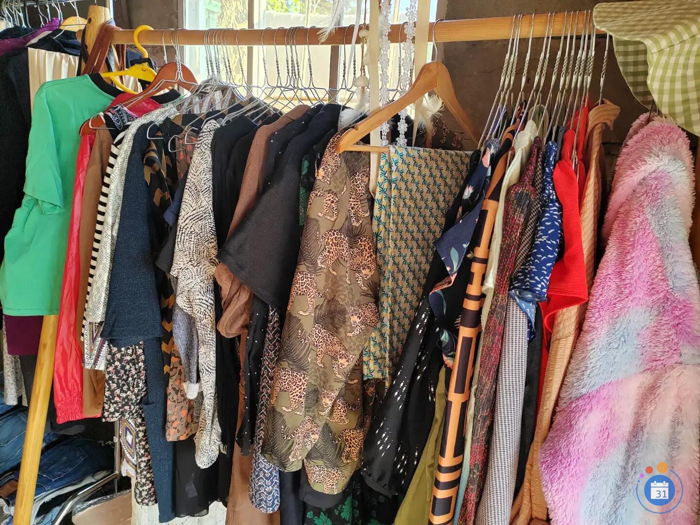 Image Vide dressing 4 copines (photo 2)