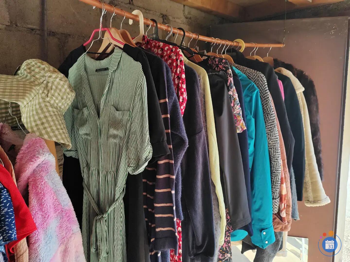 Image Vide dressing 4 copines (photo 4)