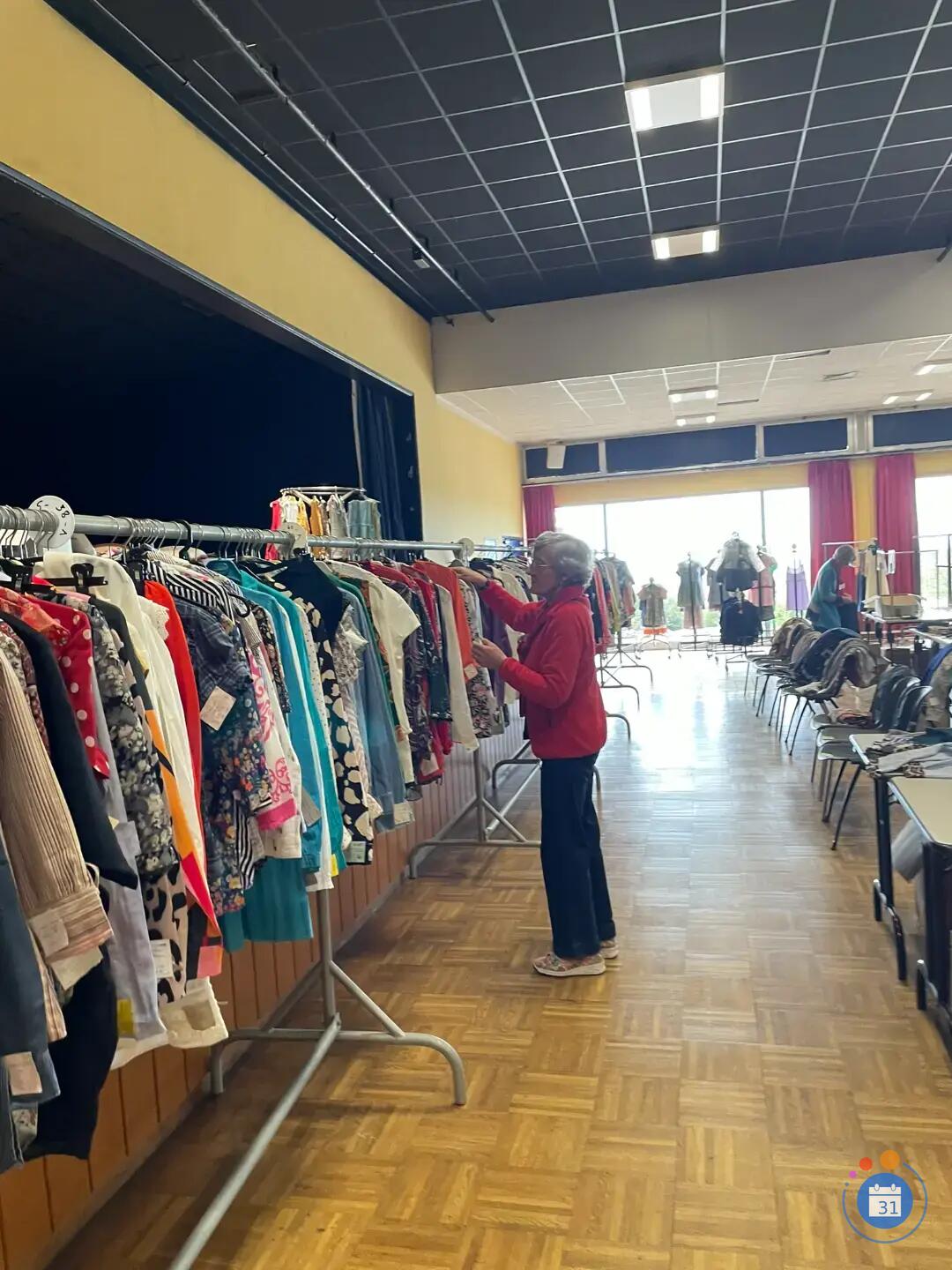Image Bourse aux 10 000 vêtements - Printemps Eté (photo 2)