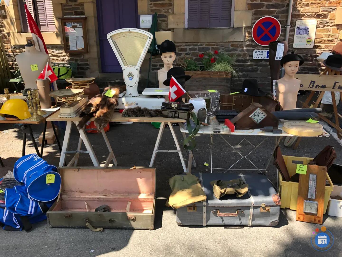 Image Vide grenier de la Société Suisse de Bienfaisance (photo 1)