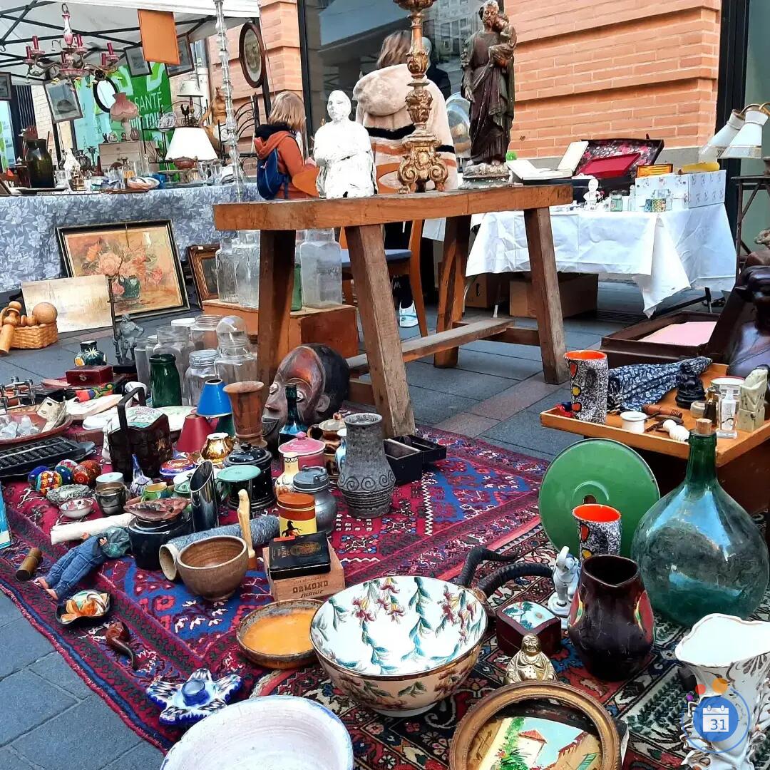 Image SUPERBE BROCANTE Rue Alsace Lorraine plein cœur de TOULOUSE (photo 3)