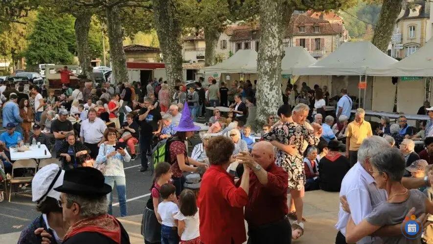 Image VIDE GRENIER / BROCANTE 30ème Fête de l'Automne (photo 1)