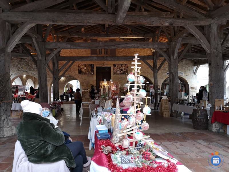 Image Marché de noël et fête de l'arbre (photo 1)