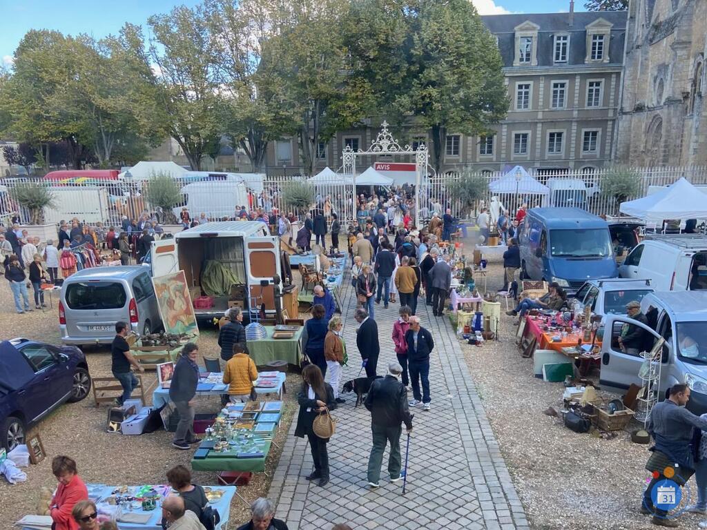 Image Brocante extérieure de La Maison des Brocanteurs (photo 1)