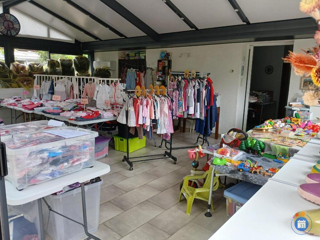 Image Vide dressing enfant, jouets, puériculture (photo 1)
