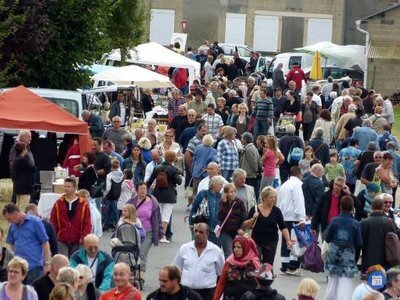 Image Grande Brocante de Pouru St Rémy (photo 1)