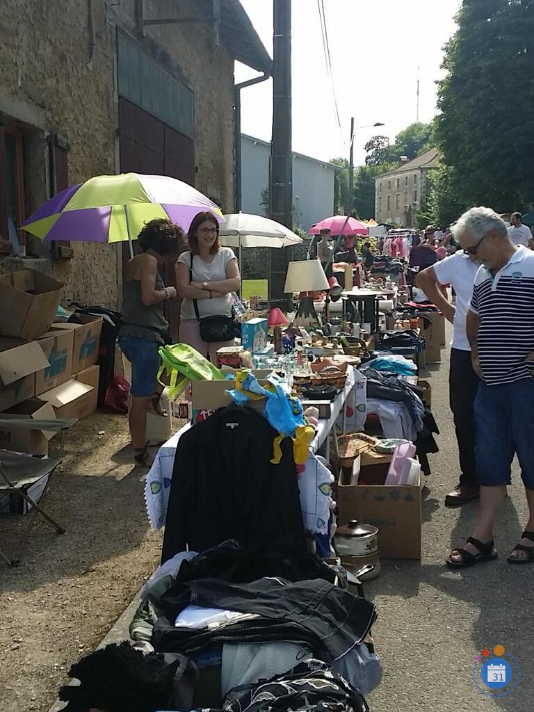 Image Grand vide grenier annuel (photo 1)