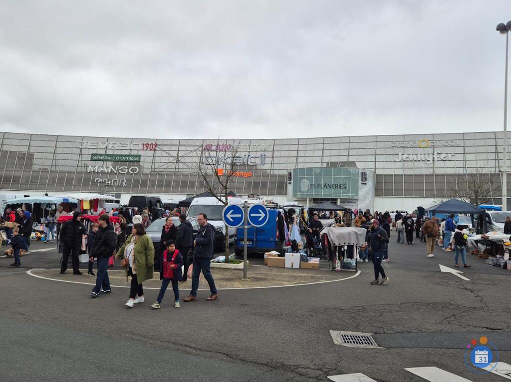 Image Vide Grenier du FC Robretières (photo 1)