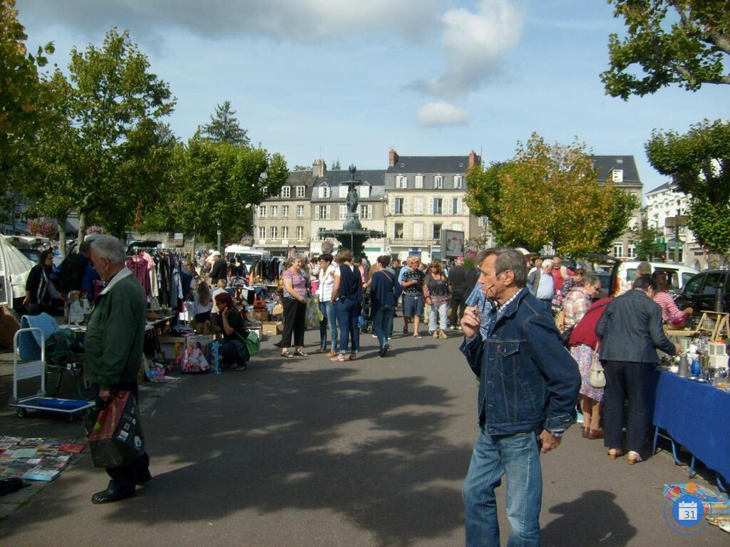 Image brocante- vide-greniers - marché de producteur (photo 1)
