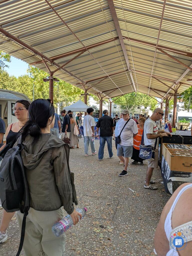 Image Brocante professionnelle de la place Morgan (photo 1)