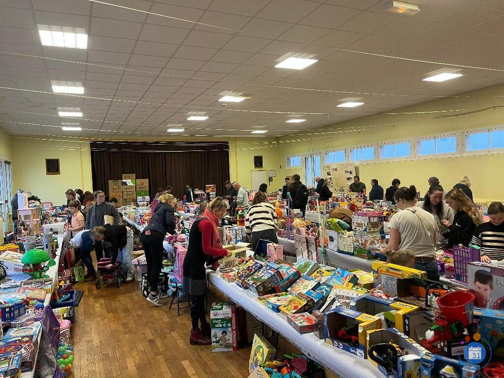 Image foire aux jouets, jeux de sociétés, livres pour enfants, bd (photo 1)