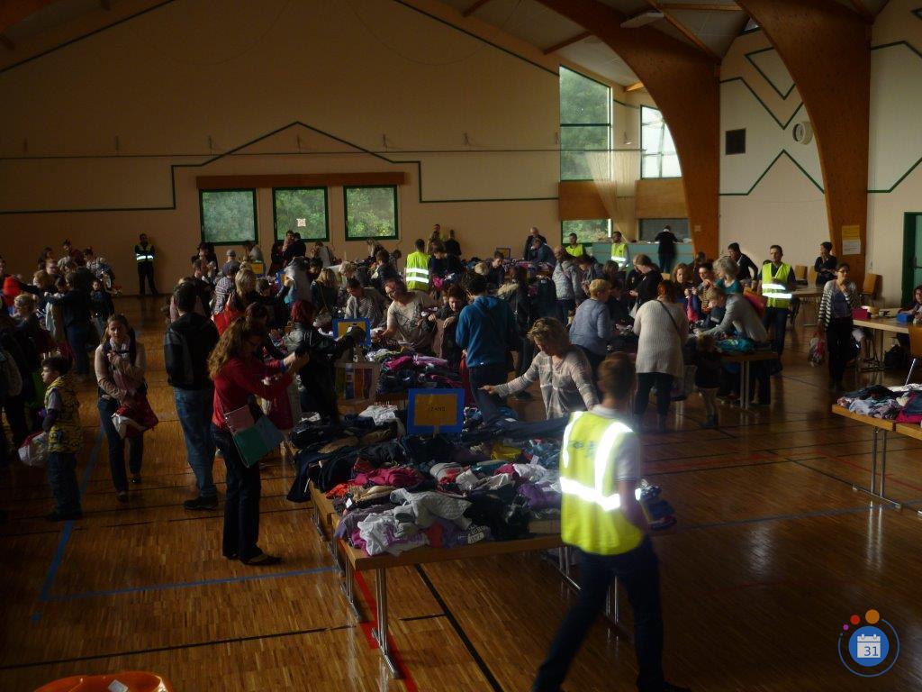 Image Bourse vêtements enfants (0-14 ans) et matériel puériculture (photo 1)
