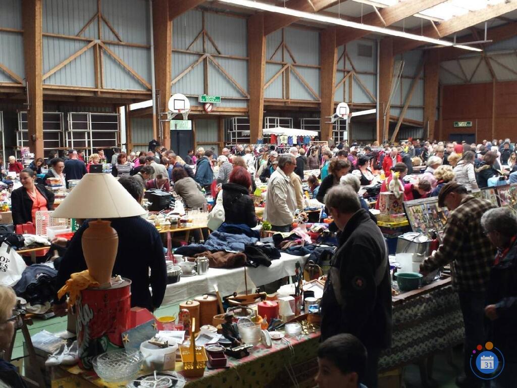 Image Vide grenier du FC Odet (photo 1)