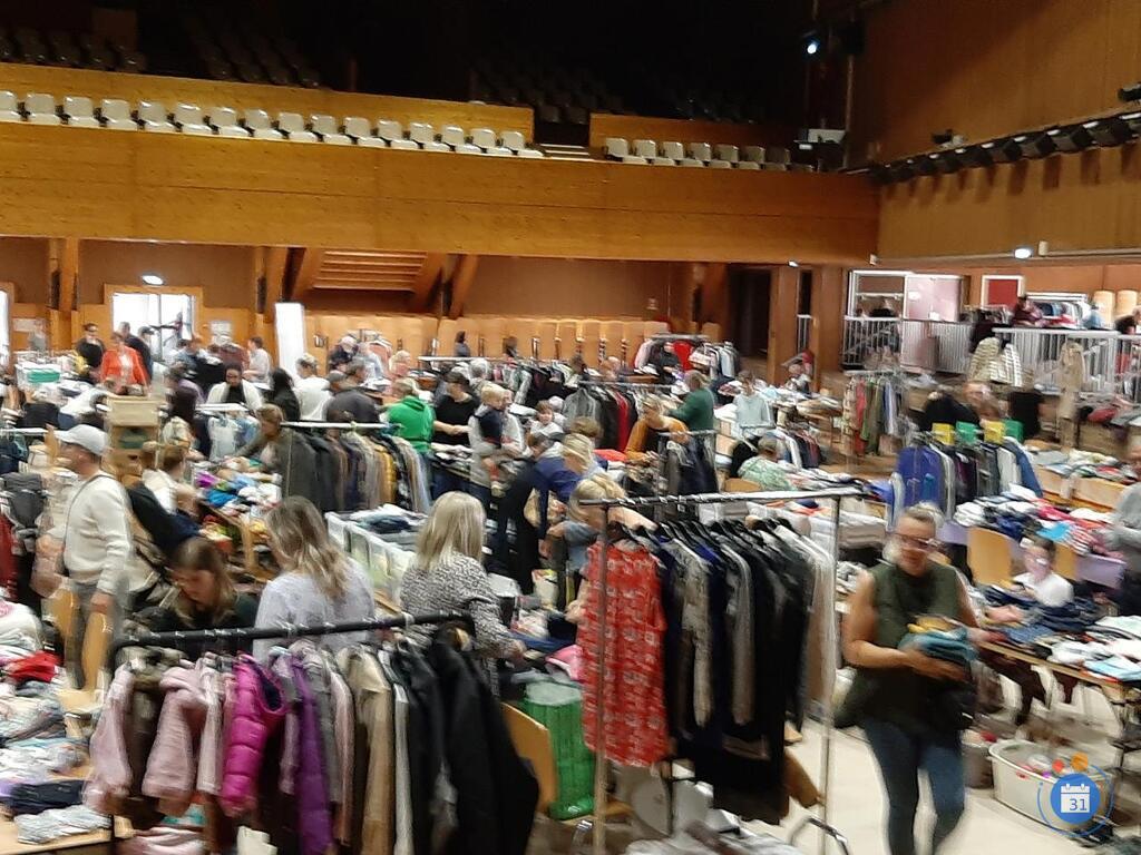 Image Bourse aux vetements tous ages et puericulture Asso Familles (photo 1)